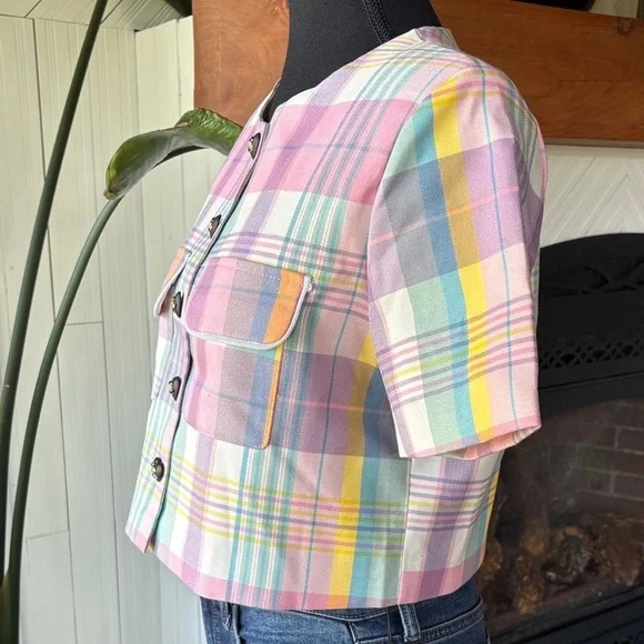 Shortsleeved button down Top - Picture 8 of 12